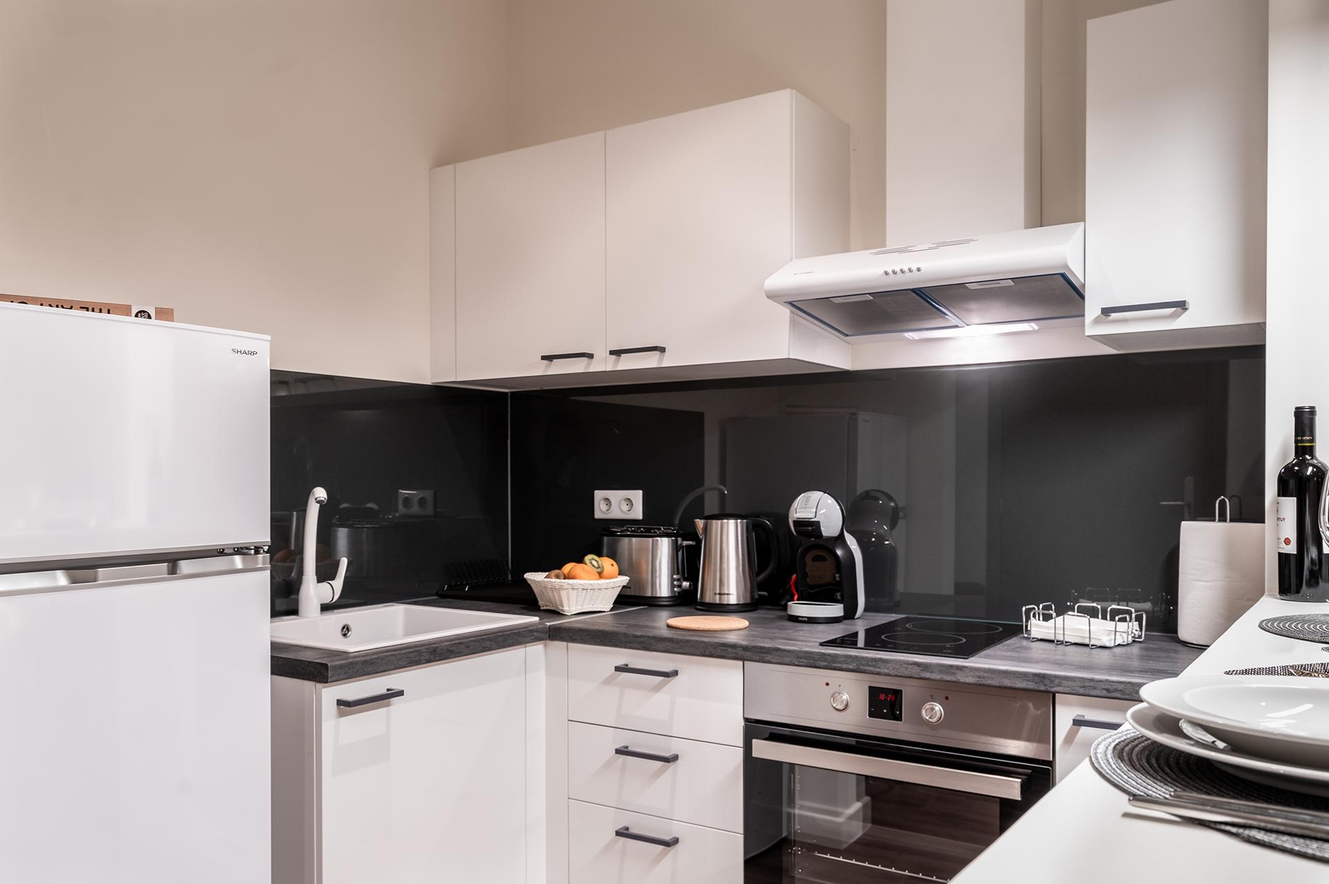 Urban Nest - Suites & Apartments Афины Экстерьер фото