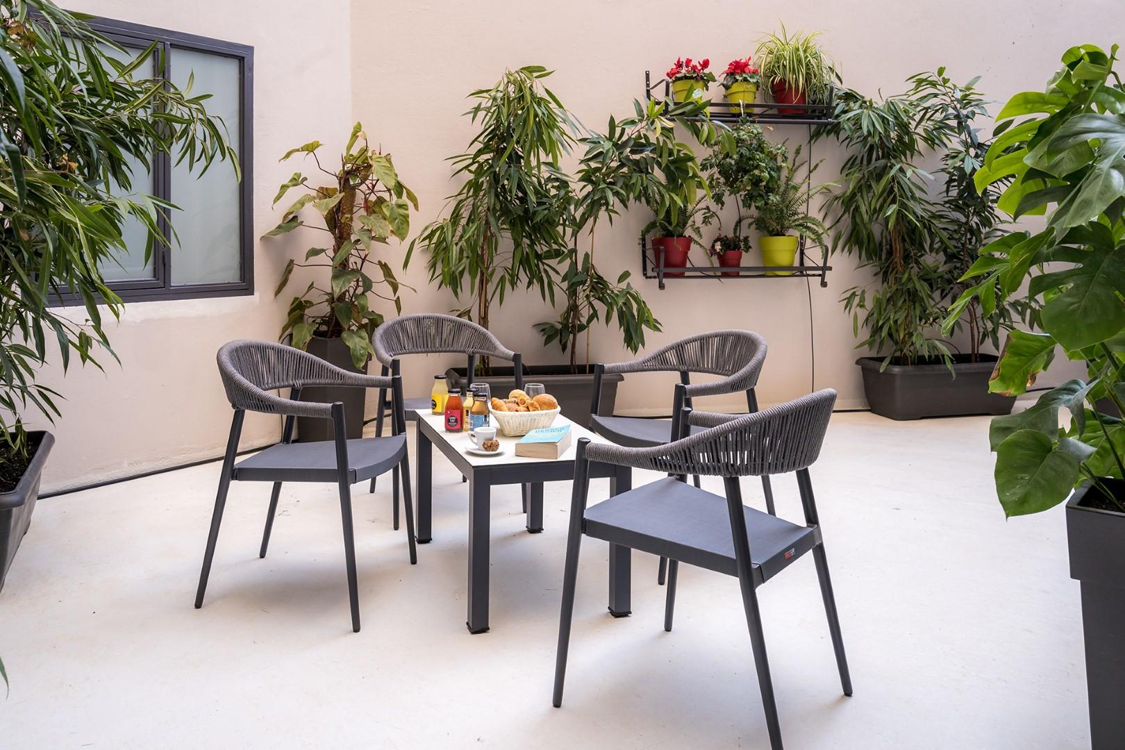 Urban Nest - Suites & Apartments Афины Экстерьер фото