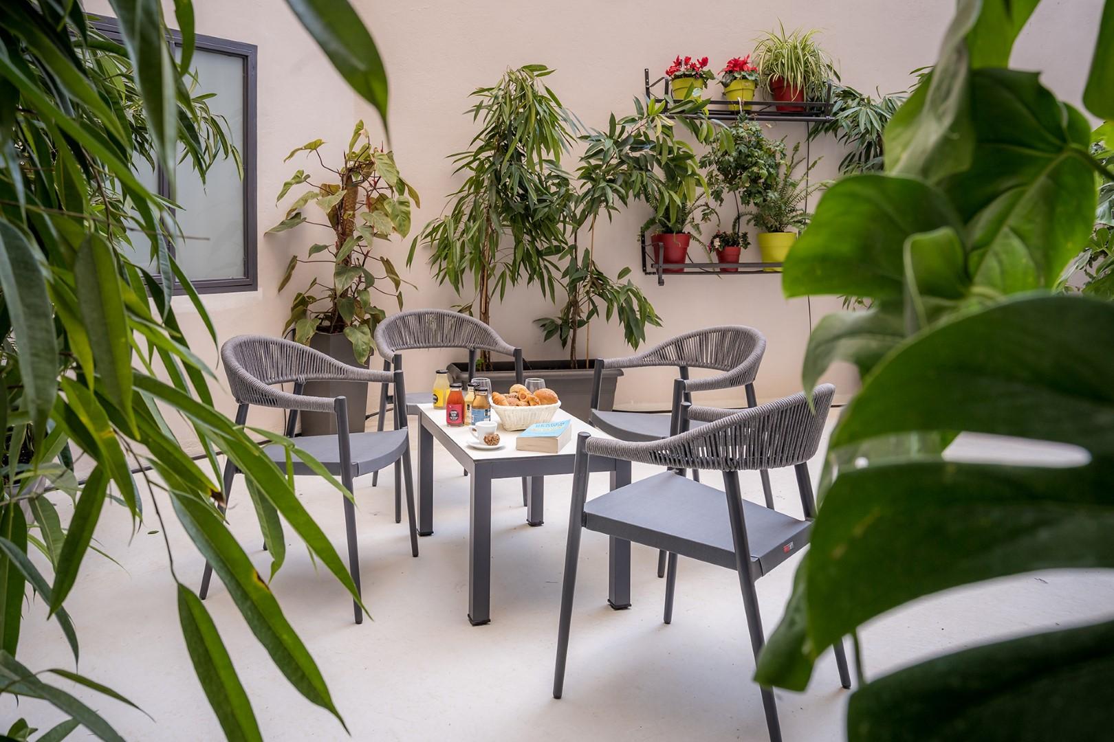 Urban Nest - Suites & Apartments Афины Экстерьер фото